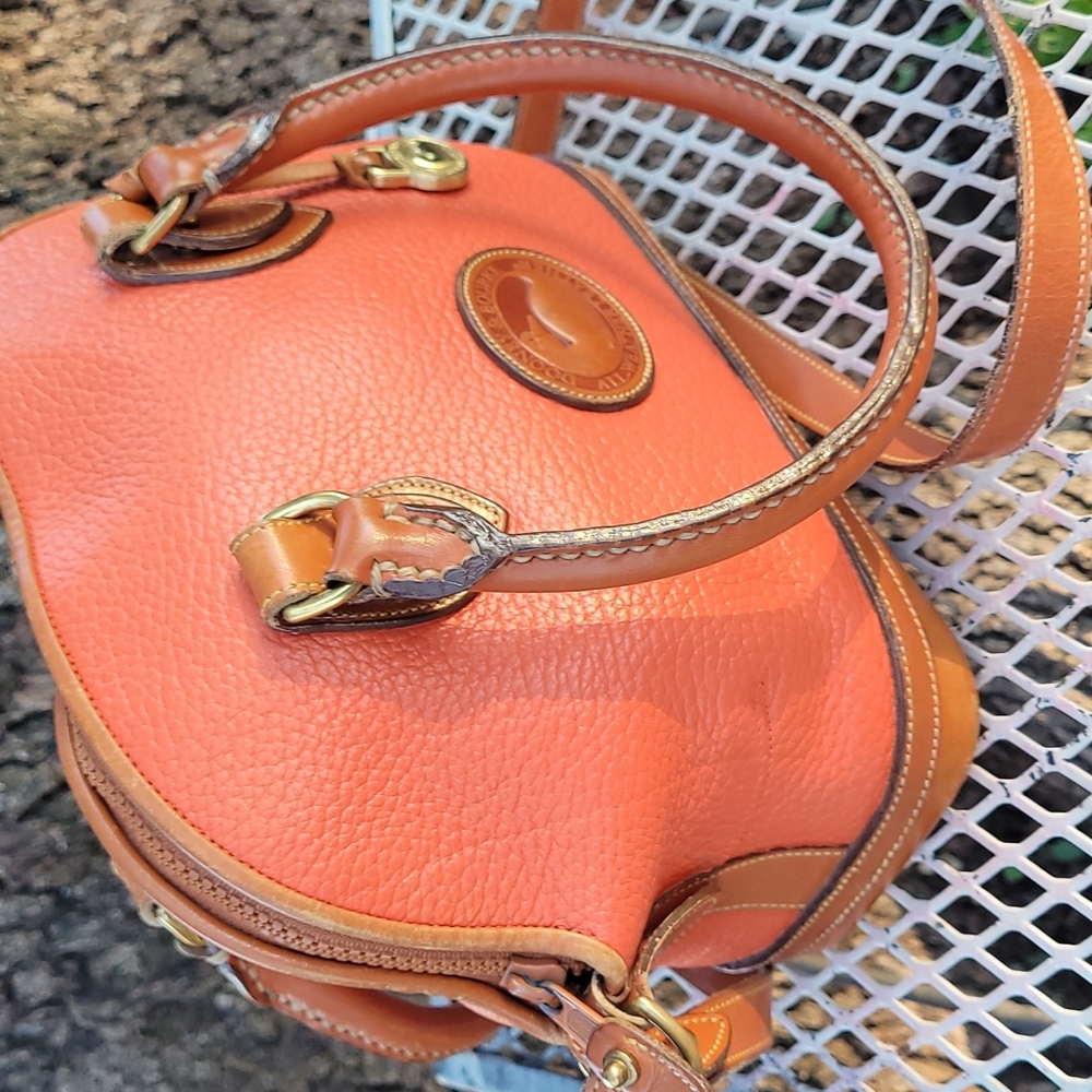 Vintage Dooney & Bourke AWL Coral Orange Norfolk Satchel - Picture 7 of 16